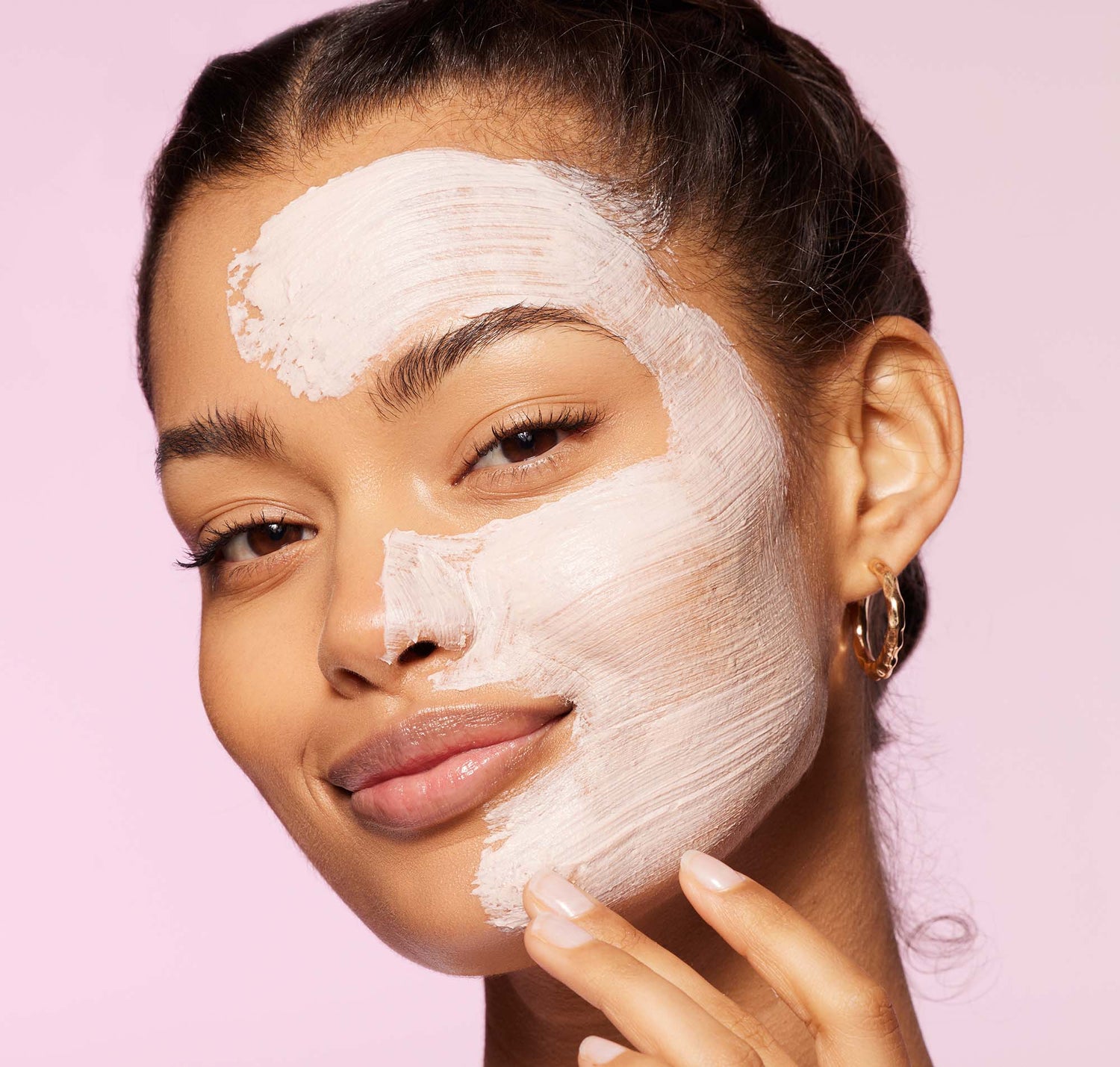 Breakouts and blemishes clay mask on skin